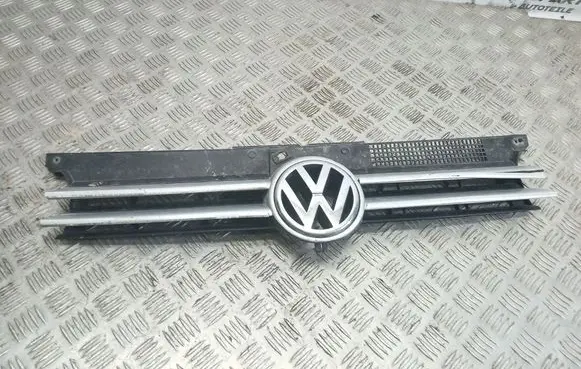 Volkswagen Golf IV Front bumper upper radiator grill