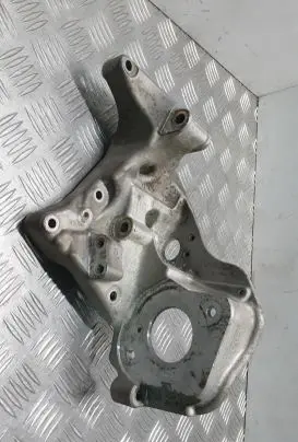 Volvo V40 Fuel pump bracket 31480996
