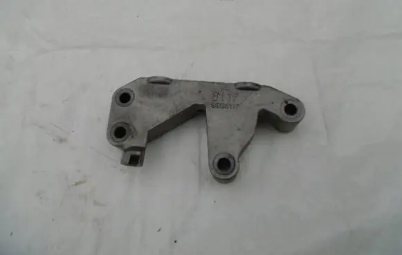 Opel Mokka Engine mounting bracket 95138117
