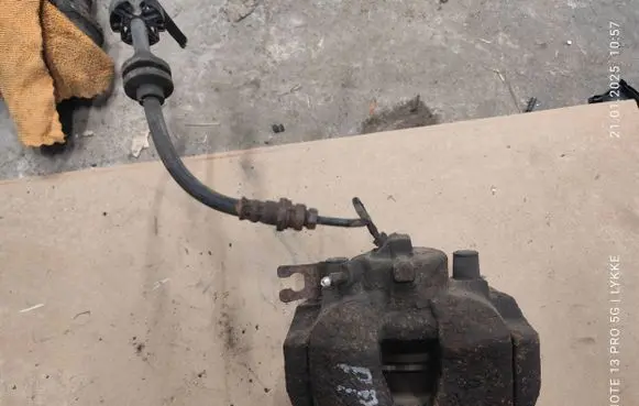 Renault Laguna II Front brake caliper