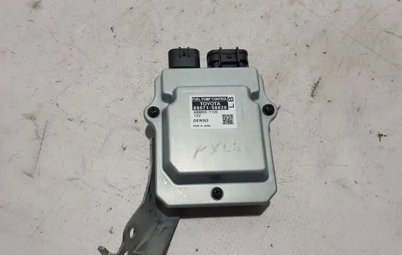Lexus NX Fuel injection pump control unit/module 8957158020