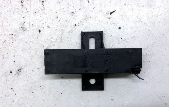 Audi A4 S4 B9 8W Keyless (KESSY) go control unit/module 4M0907247