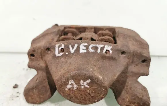 Opel Vectra B Rear brake caliper