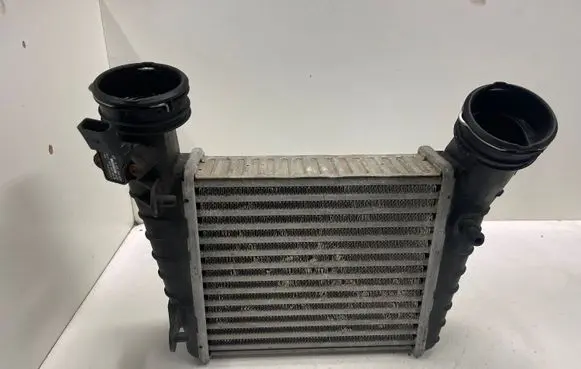 Volkswagen PASSAT B5.5 Intercooler radiator 3B0145803N 3044658