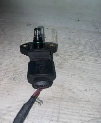 Volkswagen PASSAT B6 Air pressure sensor 038906051C 0281002401