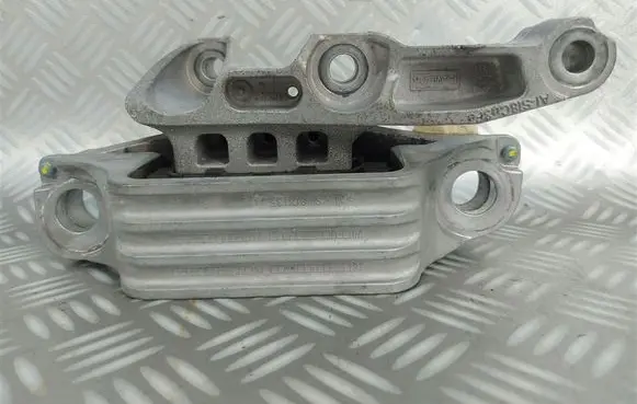 Ford Kuga III Gearbox mounting bracket LX637M121AC
