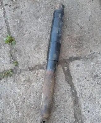 Jeep Cherokee Rear shock absorber/damper P52088950AK 2A19432A