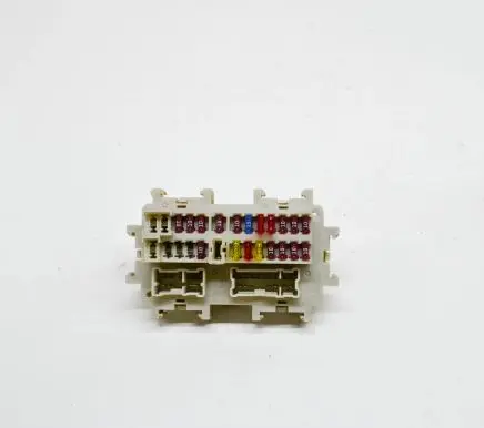 Audi A4 S4 B7 8E 8H Fuse module EA00A6F14