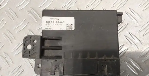 Toyota Auris 150 Climate control unit 8865002660