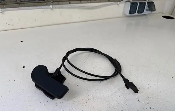 Volkswagen Transporter - Caravelle T5 Engine bonnet (hood) release handle 1J1823533C