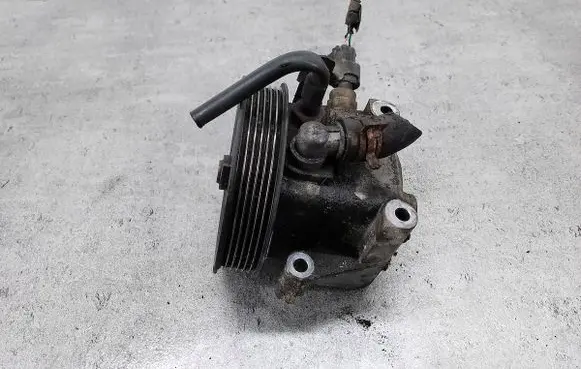 Ford Focus Power steering pump 4M50-3A733-AB