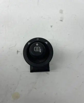 Land Rover Discovery 3 - LR3 Wing mirror switch YUF50001003