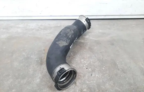 Mercedes-Benz E W212 Intercooler hose/pipe A2045283282