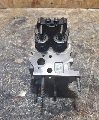 Chrysler Voyager Engine head 