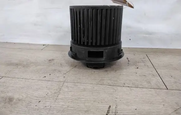 Nissan Leaf I (ZE0) Heater fan/blower