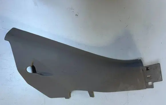 Volkswagen Touareg II (C) pillar trim 7P0867766