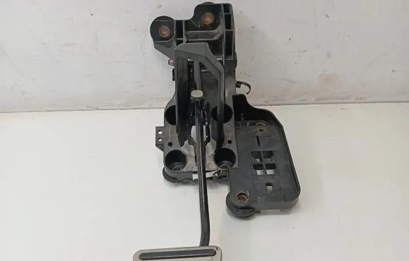 Ford Mustang VI Brake pedal GR3C9F856AB