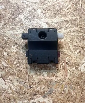 BMW 3 E90 E91 Antenna control unit 6934648 10819610 20039001