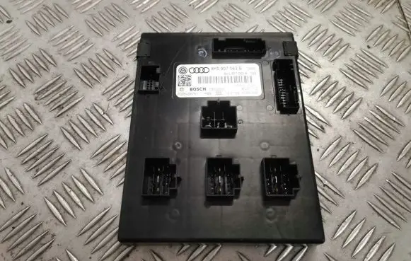 Audi A4 S4 B8 8K Comfort/convenience module 8K0907063B