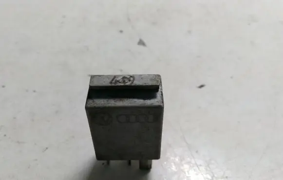 Volkswagen Touran I Other relay 1K0951253