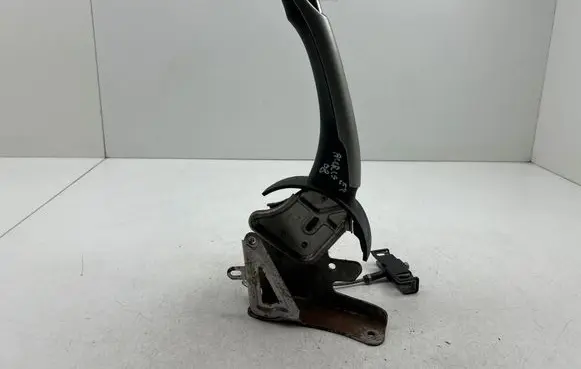 Toyota Auris 150 Hand brake release handle 11319482 0740