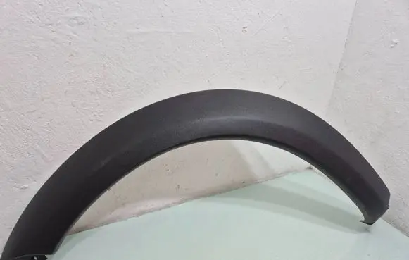 Land Rover Freelander Front arch trim DGP500510PMA