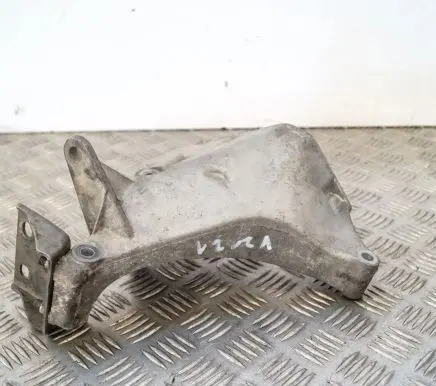 Volkswagen Polo V 6R Engine mounting bracket 03P199206
