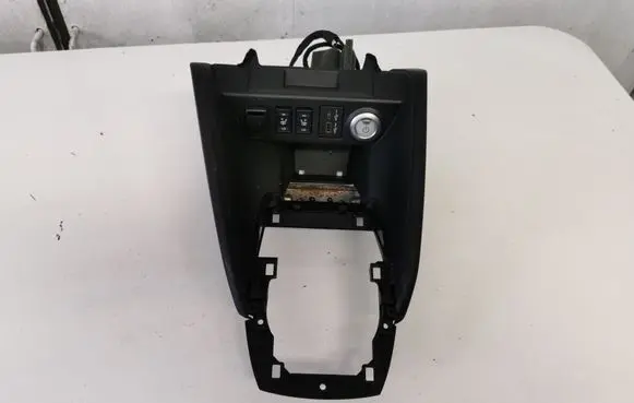 Nissan Leaf II (ZE1) Other center console (tunnel) element 689225SN2A