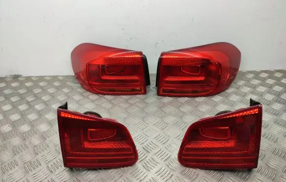 Volkswagen Tiguan Rear/tail lights set 5N0945093G 5N0945096Q