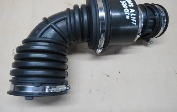 Opel Insignia A Turbo air intake inlet pipe/hose 22945619 464918663 4013405A
