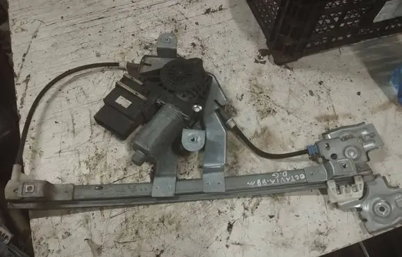 Skoda Octavia Mk1 (1U) Sliding door window regulator with motor