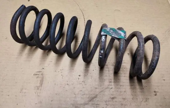 Jeep Grand Cherokee (WJ) Front coil spring 52089421