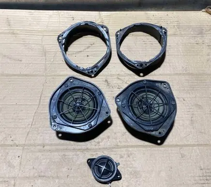 Audi A8 S8 D2 4D Rear door speaker 214055