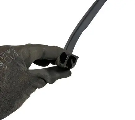 Nissan Murano Z52 Rear door rubber seal (on body) 