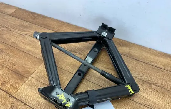 Ford Edge II Lift Jack FT4C17080ACPINYA FT4C17080AC