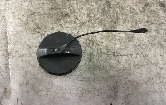 Mitsubishi Grandis Fuel tank filler cap 