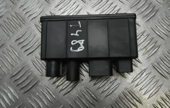 BMW 2 F46 Other control units/modules 8647841 G4443