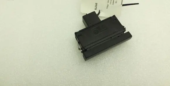 Volkswagen PASSAT B7 Hazard light switch 3AA953509