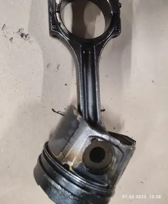 Renault Master II Piston with connecting rod