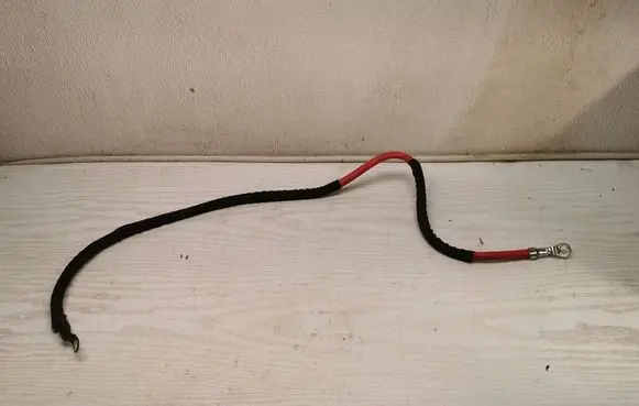 Volvo C30 Positive cable (battery) 