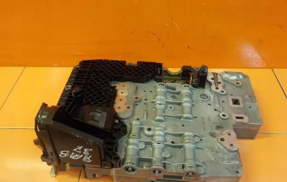 Land Rover Discovery 3 - LR3 Torque split ecu control unit/module 1068128366 276DT