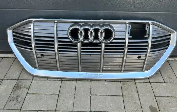 Audi e-tron Front grill