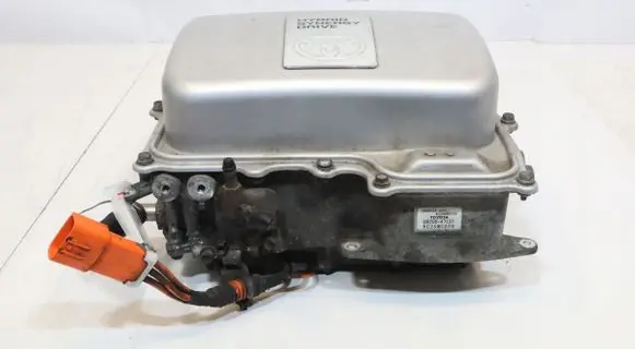 Toyota Prius (XW20) Voltage converter inverter G9200-47040