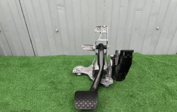 Audi e-tron Brake pedal bracket assembly 4N1723117 4KL723140A 4KL723523
