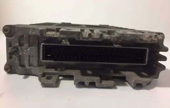 Volkswagen Golf III Engine control unit/module 028906021AF 0281001308