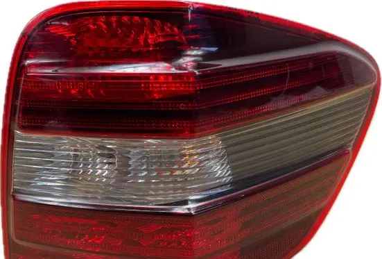 Mercedes-Benz ML W164 Rear/tail lights 225168R