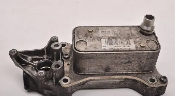 Mercedes-Benz B W246 W242 Engine oil radiator A6511800510