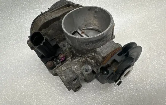 Audi A3 S3 8P Throttle valve 06A133063F