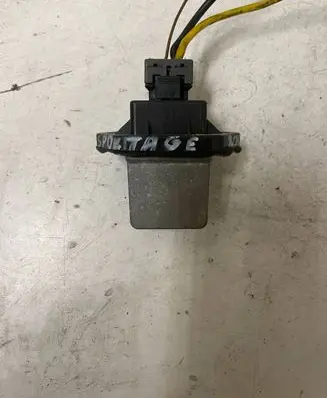 KIA Sportage Heater blower motor/fan resistor 4j16