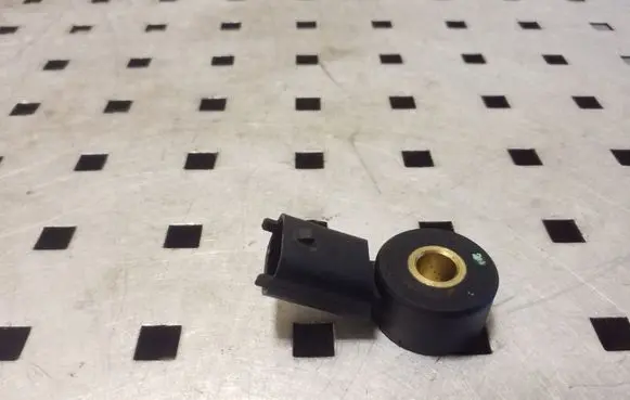 Opel Corsa D Detonation knock sensor 55563372